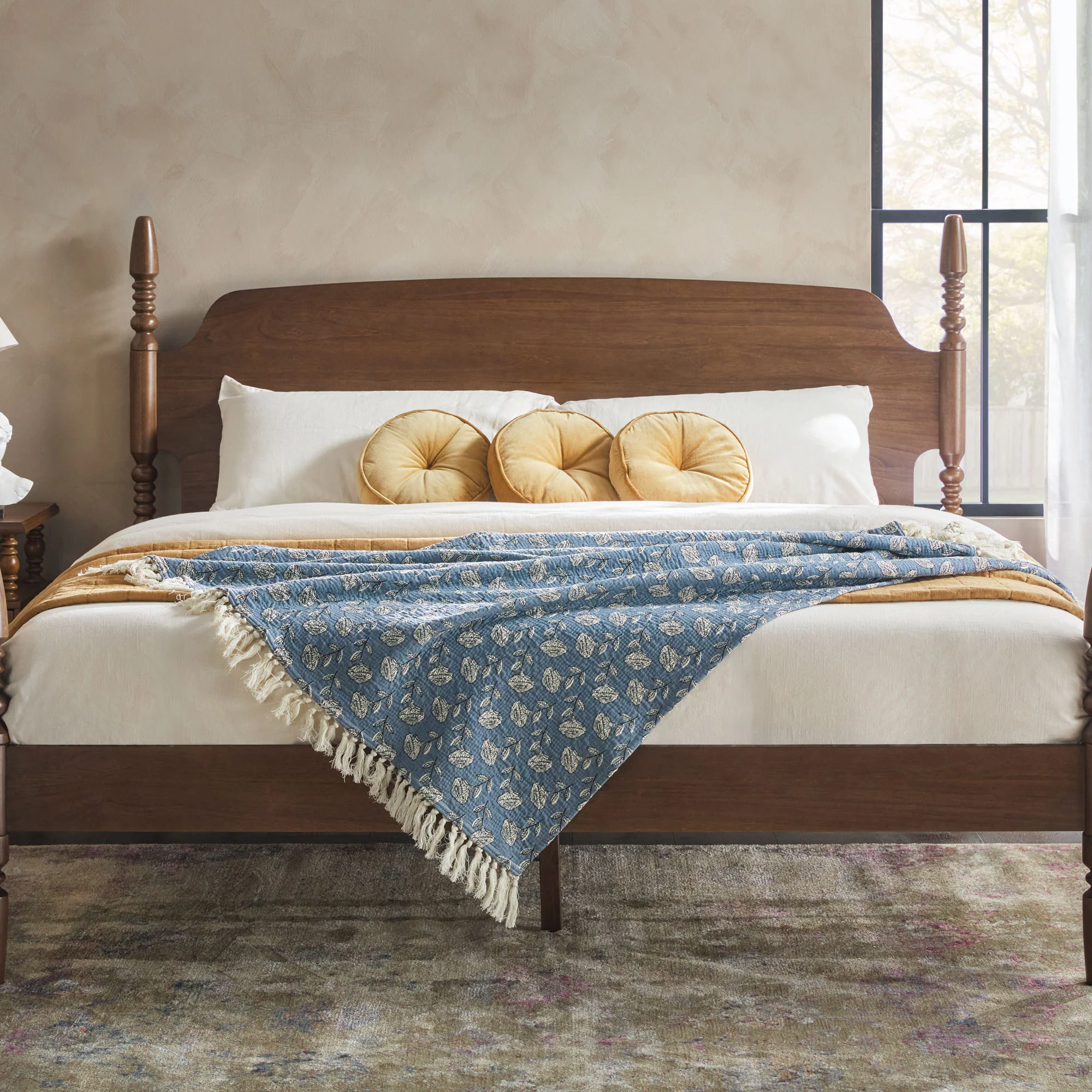 Traditional Vivienne Easy Assembly Solid Wood Bed - Image 6